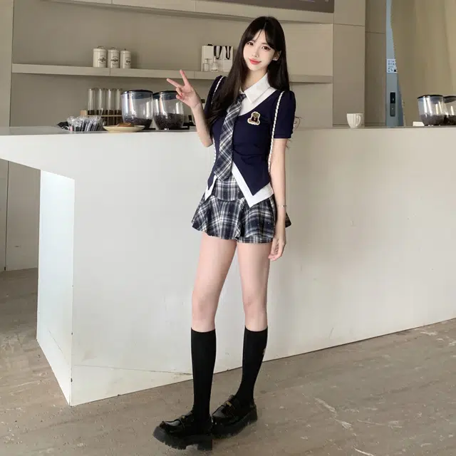 小菊川栗 美式复古学院风时尚显瘦薄荷漫波显瘦假两件上衣格纹短裙裙装套装 女款 藏蓝色