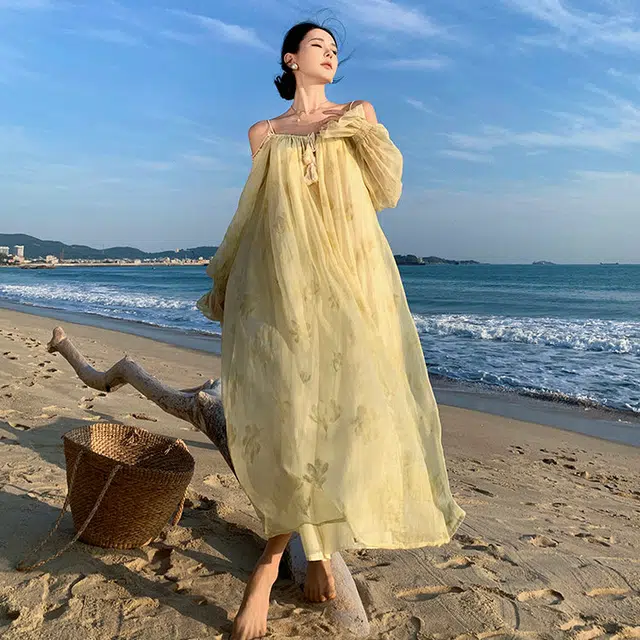 小菊川栗 时尚简约百搭舒适方领修身吊带连衣裙 女款 黄色