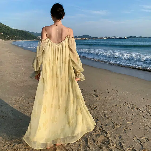 小菊川栗 时尚简约百搭舒适方领修身吊带连衣裙 女款 黄色