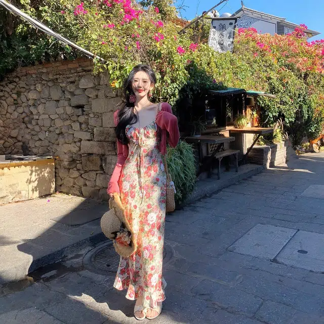 小菊川栗 法式复古碎花吊带连衣裙子高级感收腰显瘦裙装套装 女款