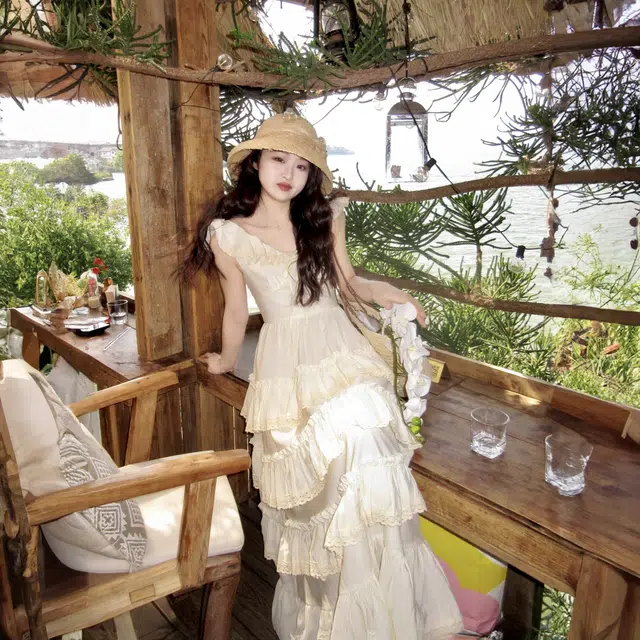 小菊川栗 法式复古高端精致小飞袖杏色蛋糕复古宫廷风气质吊带长裙短袖连衣裙 女款