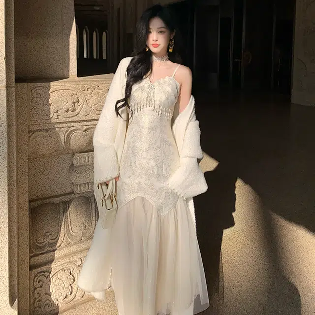 小菊川栗 学院风时尚休闲潮流甜辣穿搭月光与诗法式绝美珠链提花拼接显瘦吊带连衣裙 女款 白色