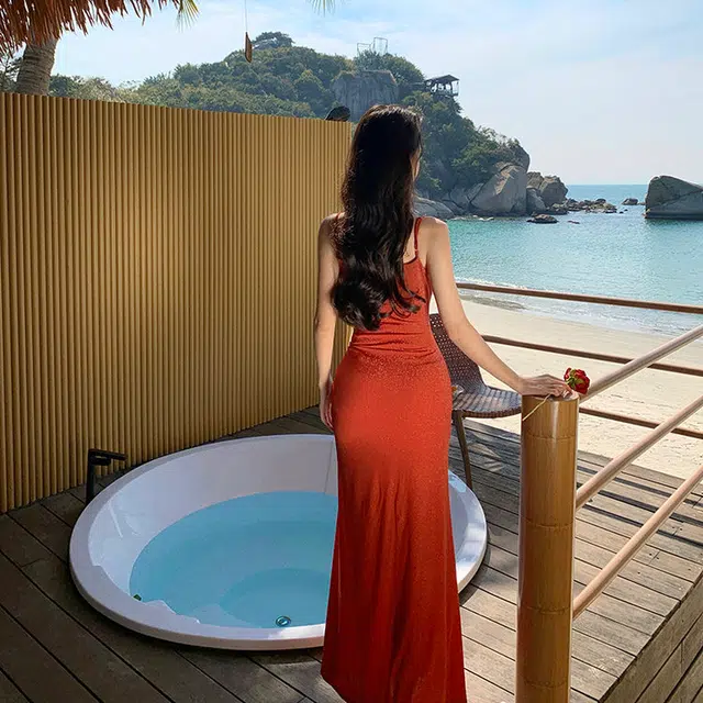 小菊川栗 精致主义温柔气质收腰交叠吊带连衣裙 女款 落日红