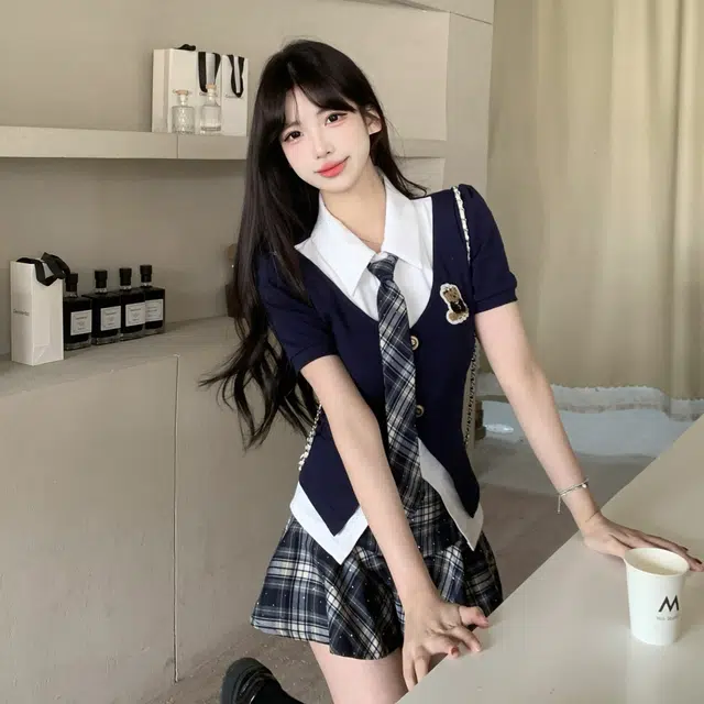 小菊川栗 美式复古学院风时尚显瘦薄荷漫波显瘦假两件上衣格纹短裙裙装套装 女款 藏蓝色