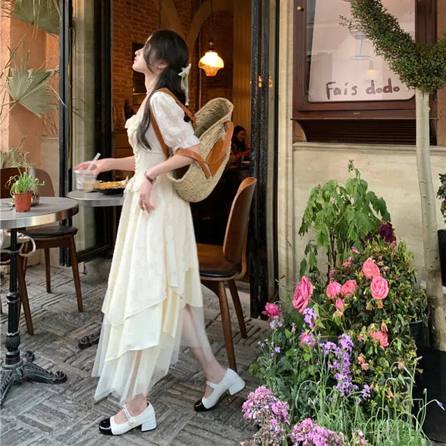 小菊川栗 方领法式名媛风收腰气质设计感公主蛋糕裙短袖连衣裙 女款 杏色