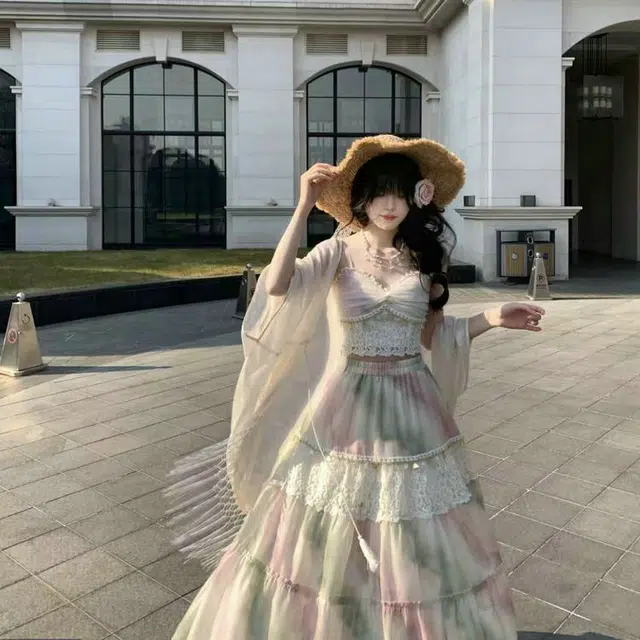 小菊川栗 学院风时尚休闲潮流甜辣穿搭曼日花事氛围感晕染印花海边度假吊带半裙裙装套装 女款