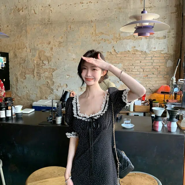 小菊川栗 韩系白塔玫瑰大波点花边别致穿搭舒适百搭短袖连衣裙 女款