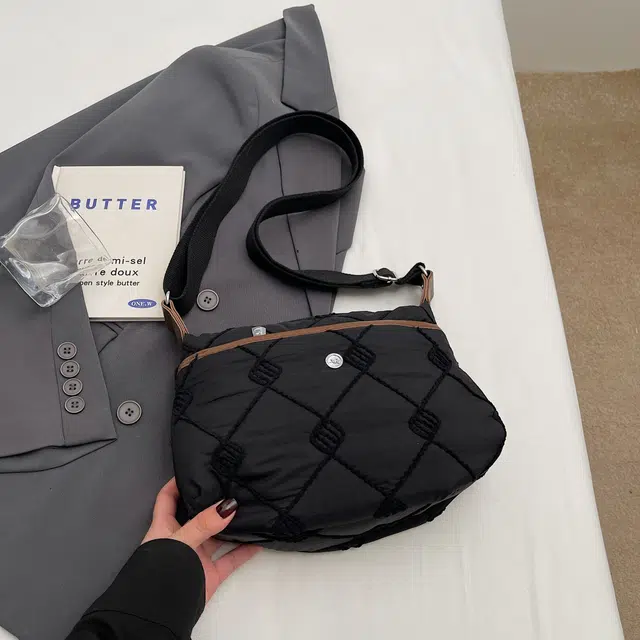 雅鹿 绣线菱格轻便休闲 帆布 帆布包单肩包 常规 女款 黑色/卡其色/咖色/绿色/米白色