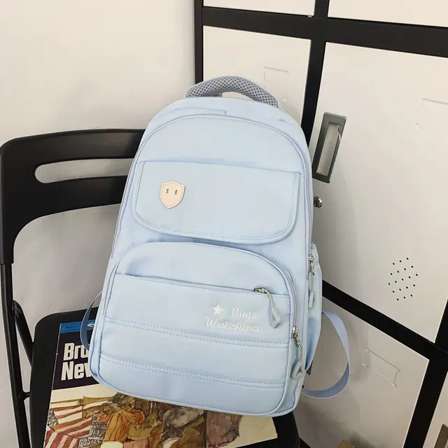 雅鹿 纯色青春活力小众校园风小清新盾牌徽章装饰大容量日常实用 尼龙 双肩包 男女同款情侣款 多色