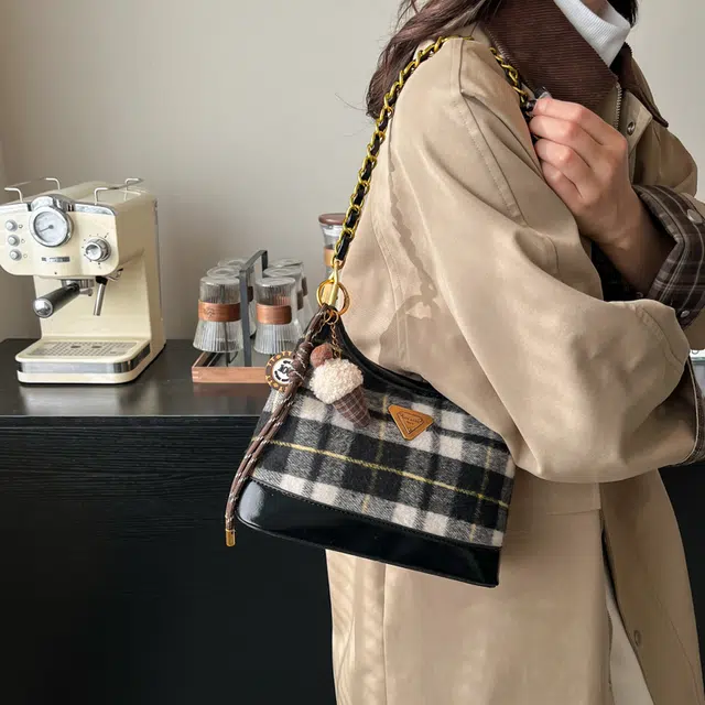 雅鹿 小众休闲简约日常通勤时尚百搭 毛呢 单肩包 常规 女款 黑色/棕色