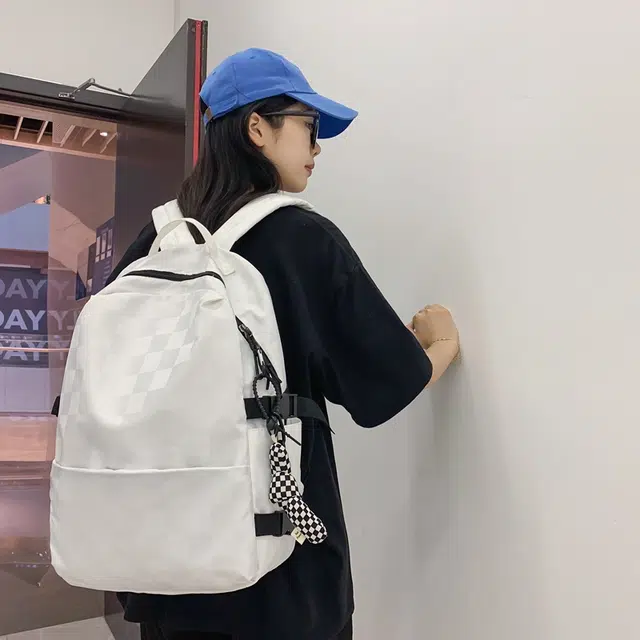 雅鹿 港风设计感小众棋盘格时尚休闲简约轻便百搭大学生旅行 尼龙 双肩包 常规 男女同款情侣款 多色