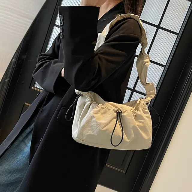 雅鹿 时尚潮流褶皱设计大容量简约休闲日常通勤轻便 尼龙布 单肩包 女款 多色