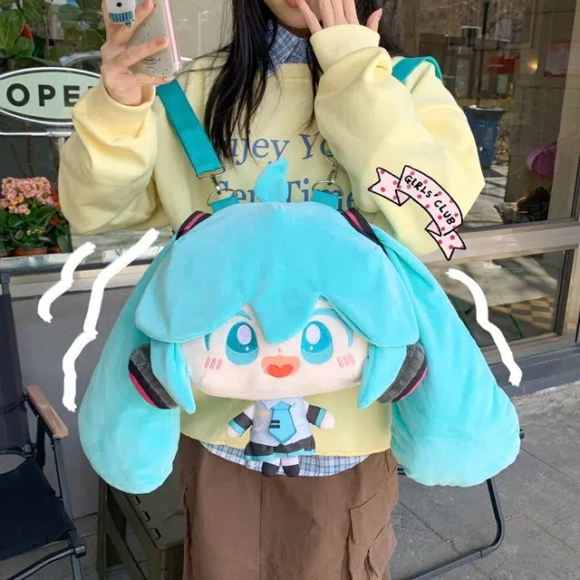 雅鹿 卡通可爱初音未来人物娃偶大容量大头玩偶简约小众不撞款二次元百搭出行旅游背包 毛绒 双肩包 女款 蓝色