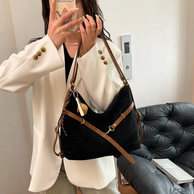 雅鹿 褶皱质感小众简约时尚通勤 丝绒 单肩包 常规 女款 棕色/黑色/咖色