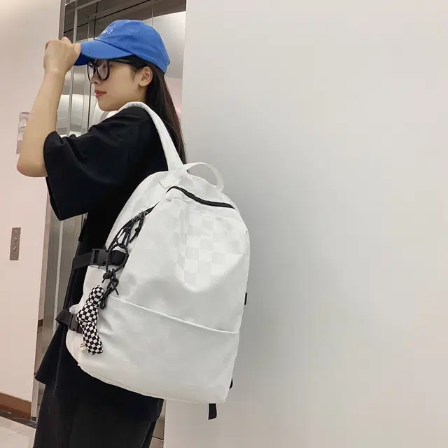 雅鹿 港风设计感小众棋盘格时尚休闲简约轻便百搭大学生旅行 尼龙 双肩包 常规 男女同款情侣款 多色