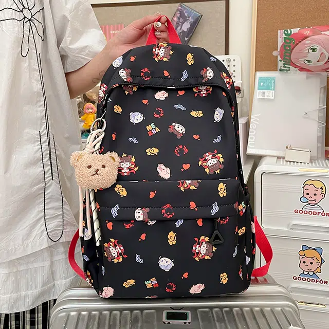 雅鹿 哪吒印花双肩女生学生背包卡通可爱小众大容量轻便旅游简约 尼龙 双肩包 常规 男女同款情侣款 黑色/白色/蓝色/粉色