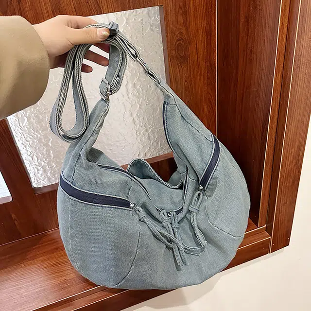 雅鹿 休闲复古慵懒风水洗做旧牛仔饺子包女大容量小众时尚百搭大学生上课通勤托特包 帆布 斜挎包单肩包 常规 女款 深蓝/浅蓝/黑色