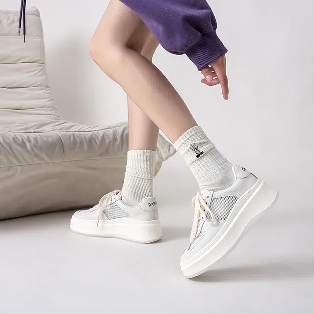 DAPHNE