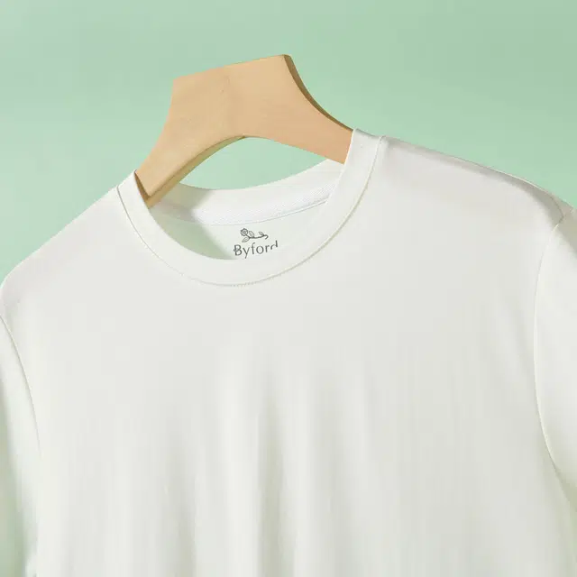 MISS FLY T