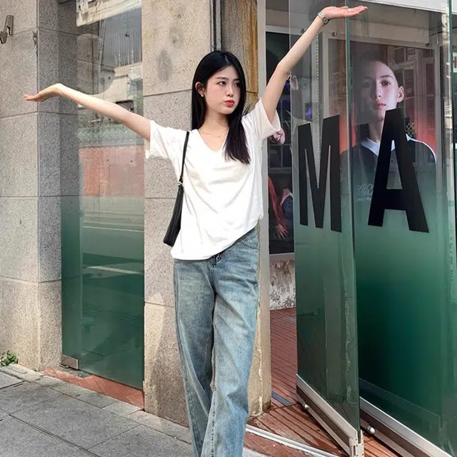 MISS FLY V T