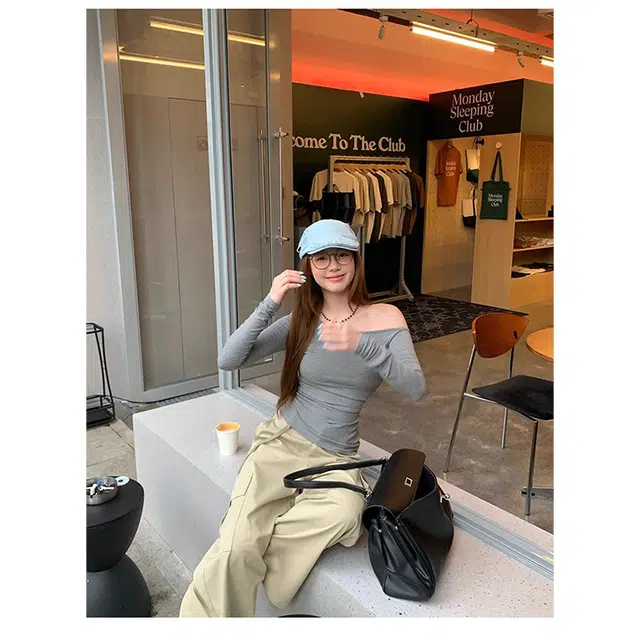 MISS FLY T