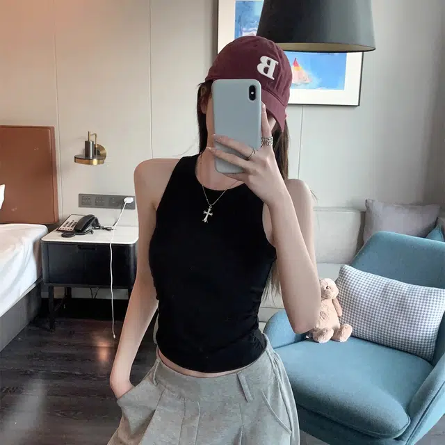 MISS FLY T