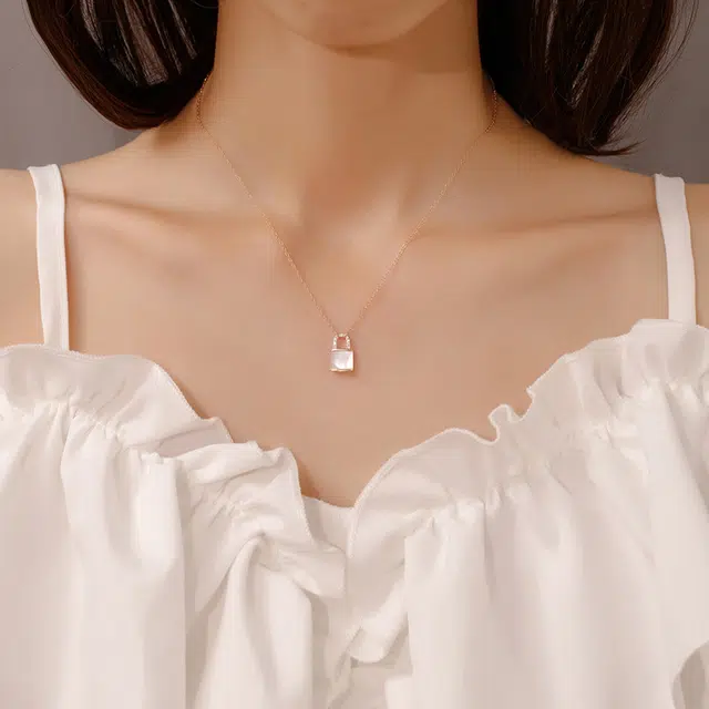 S925