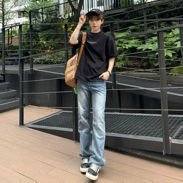 DOENU ins