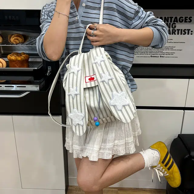 木木兔 书包女高中学生超大容量初中生小轻便  经典时尚小众设计 高级感 休闲拉链开合 尼龙布 双肩包 常规 蓝色