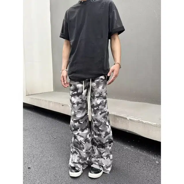 木木兔 秋季高街原版质量直筒休闲运动学生高级感显瘦显高牛仔裤 男款