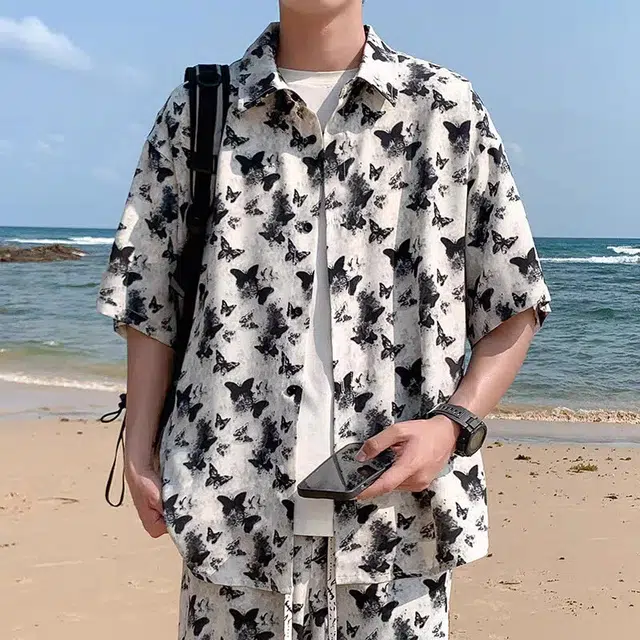 木木兔 百搭日系宽松蝴蝶满印休闲时尚简约轻便垂感短袖衬衫 男款