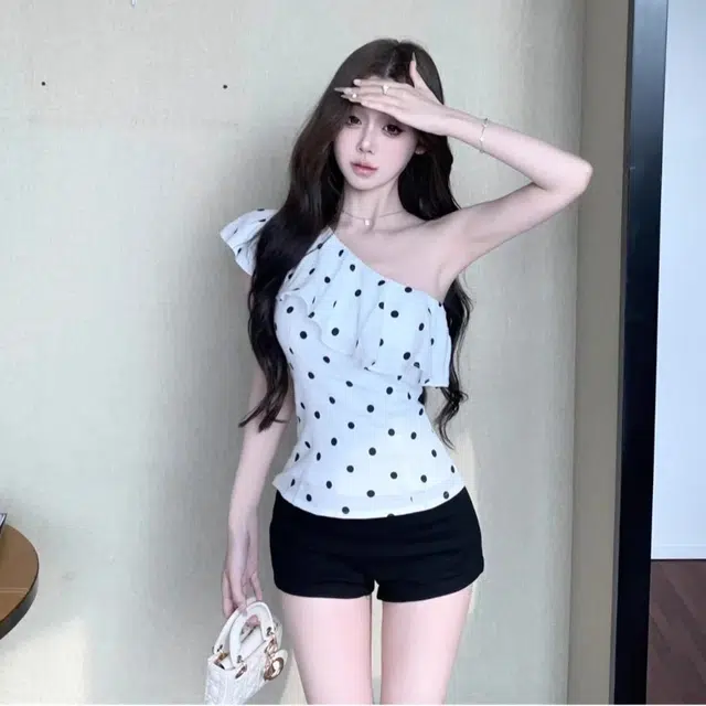 chic T