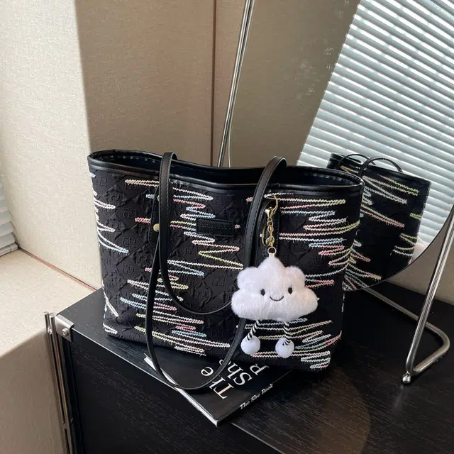 ROSEDAWN Tote