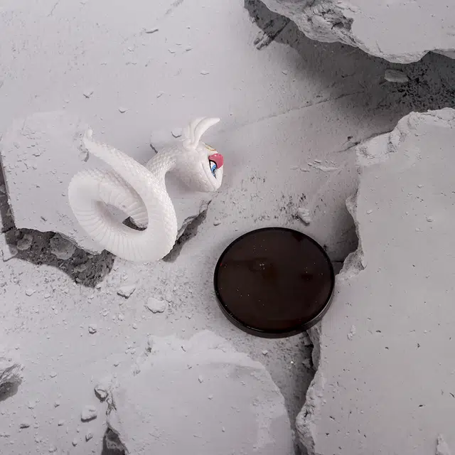 Q