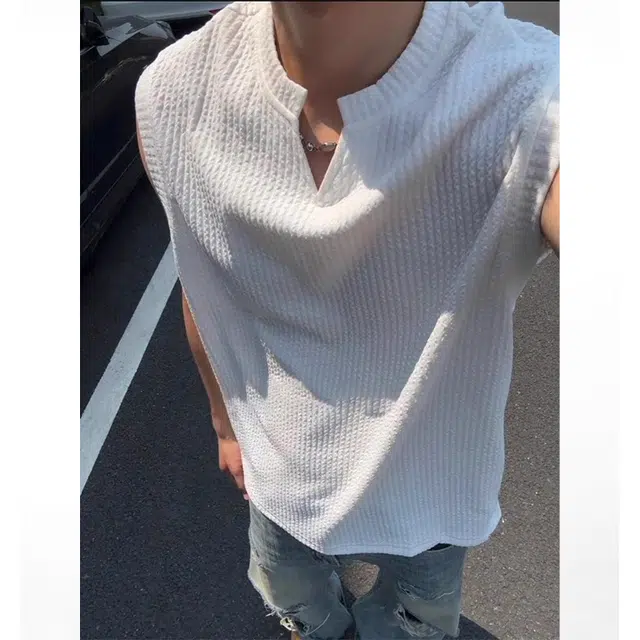 V