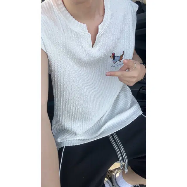 v