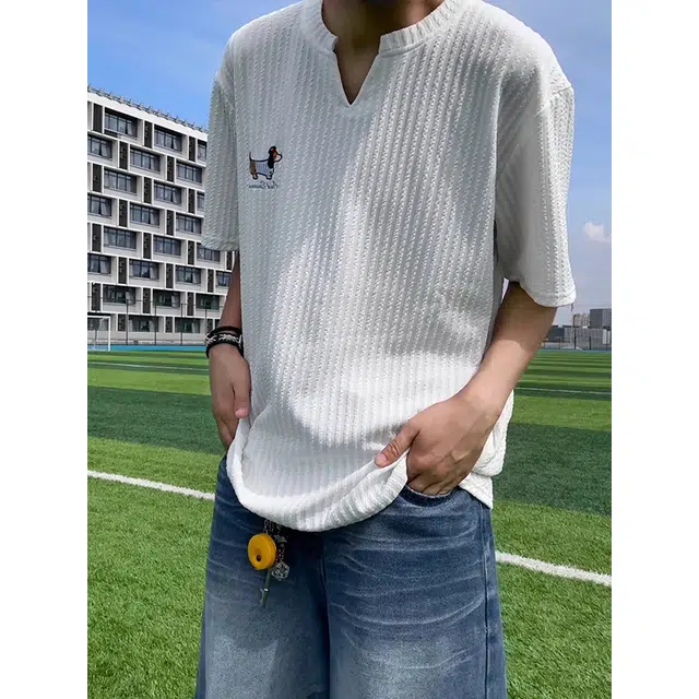 v