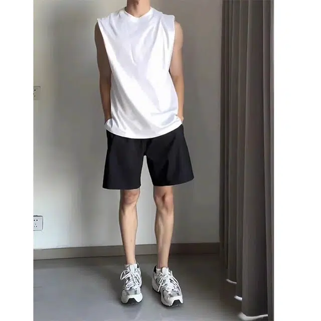 黑马漫画 纯色百搭简约薄款休闲短裤 男女同款