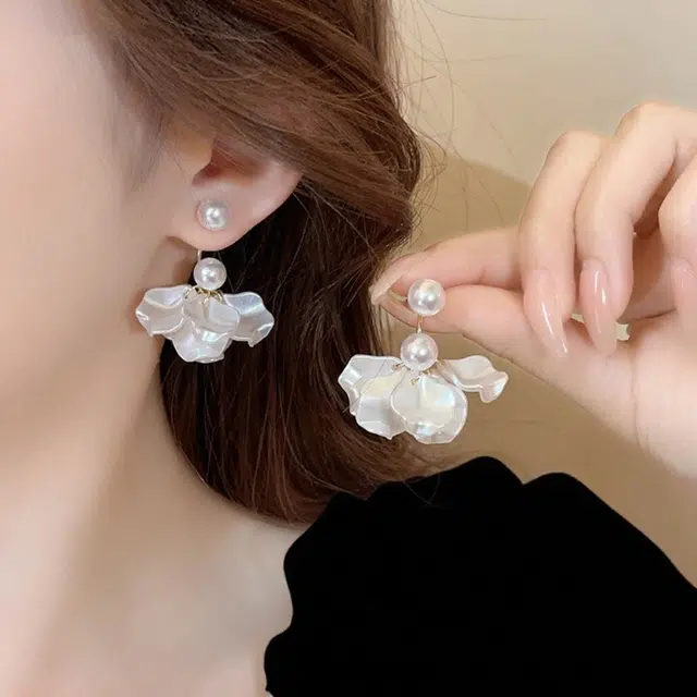 彤彤兔 法式花朵耳钉女两戴流苏独特设计高级感气质耳饰品 合金树脂 耳环 女款