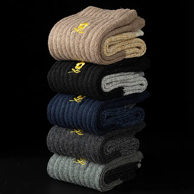 梦特娇 抗寒粗针织撞色时尚简约舒适保暖轻奢休闲商务中筒袜 男款