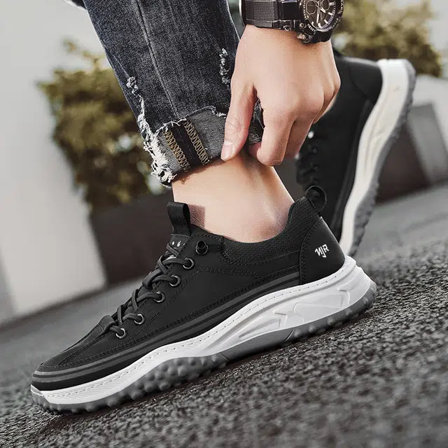 南极人 早秋潮流穿搭个性时尚透气防臭不闷脚高品质户外通勤跑步运动舒适百搭厚底 减震回弹耐磨防滑 低帮 休闲鞋 男款