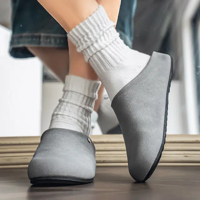 南极人 勃肯复古轻奢高级感软底舒适通勤 橡胶底 静音防磨包头拖鞋 男款