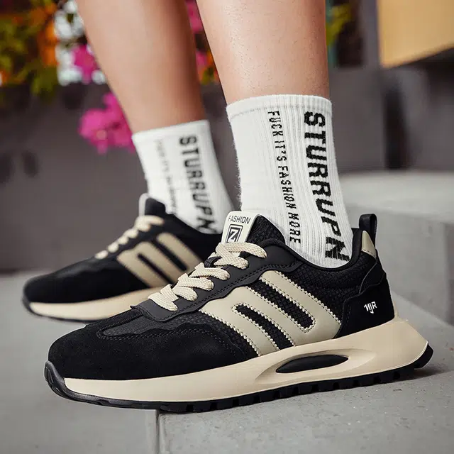 南极人 超纤皮 复古潮流经典时尚 简约百搭 通勤运动 舒适厚底 减震耐磨透气回弹 低帮 生活休闲鞋 男款