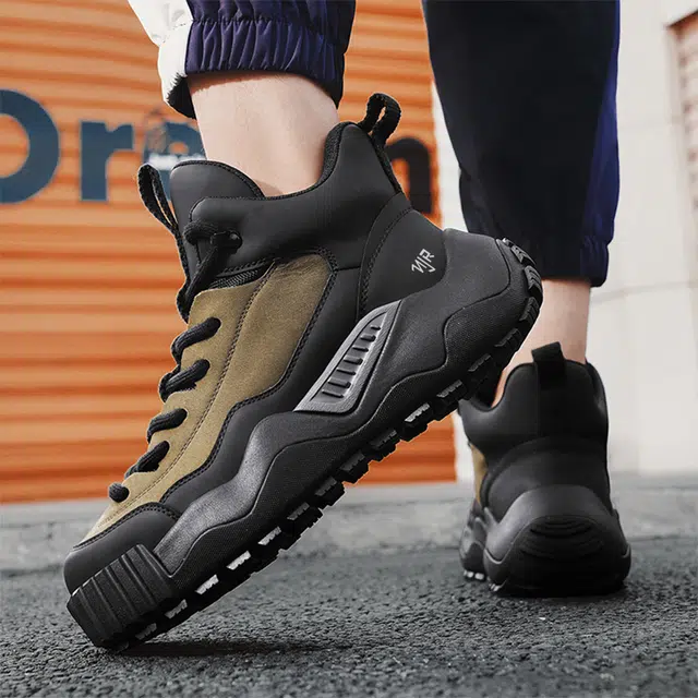 南极人 超纤皮 户外通勤潮流时尚百搭 防滑耐磨增高 中帮 生活休闲鞋 男款