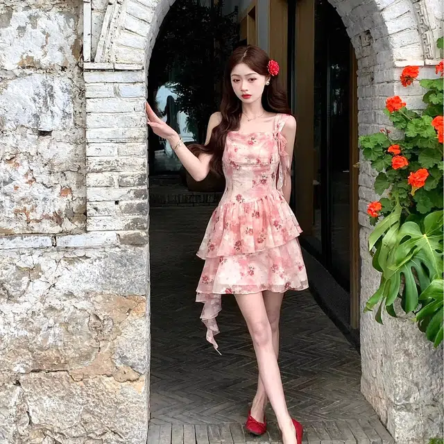 沐晓欣 法式玫瑰氛围感度假风气质甜美温柔碎花设计感收腰显瘦舒适百搭简约植物花卉一字领无袖连衣裙裙装套装 女款