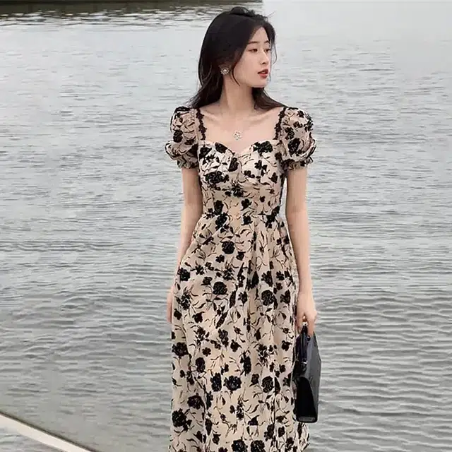 沐晓欣 时尚舒适法式慵懒风气质优雅大方简约日常通勤乖乖女穿搭干枯玫瑰赫本风气质高腰裙子设计感别致茶歇碎花长裙短袖连衣裙 女款