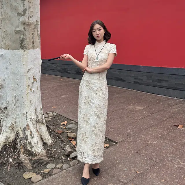 沐晓欣 高端优雅新中式国风改良显瘦高腰日常通勤旗袍气质绝美镂空设计感修身温柔收腰提花文艺时尚迷人大方短袖连衣裙 女款