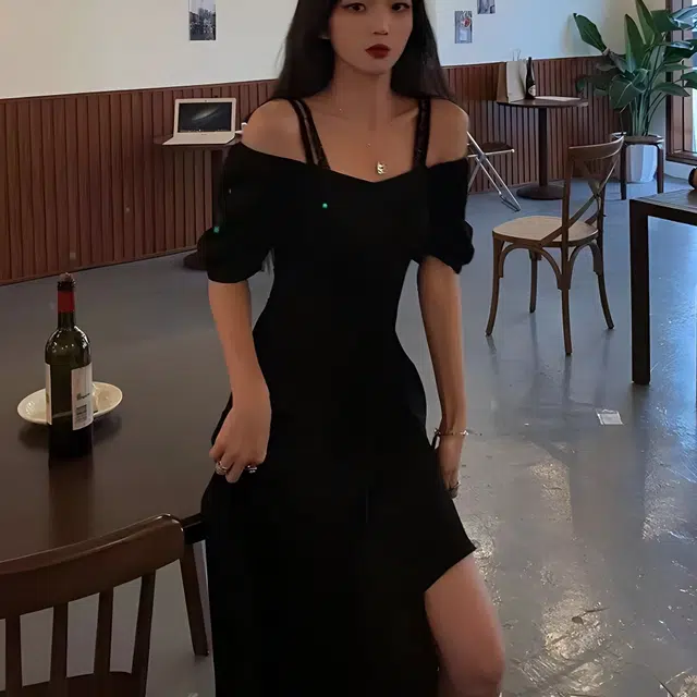 沐晓欣 韩系法式简约复古气质优雅不规则蕾丝裙赫本风高级感舒适时尚百搭显瘦修身不规则蕾丝长裙吊带连衣裙 女款