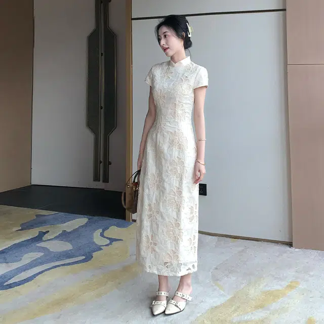 沐晓欣 高端优雅新中式国风改良显瘦高腰日常通勤旗袍气质绝美镂空设计感修身温柔收腰提花文艺时尚迷人大方短袖连衣裙 女款