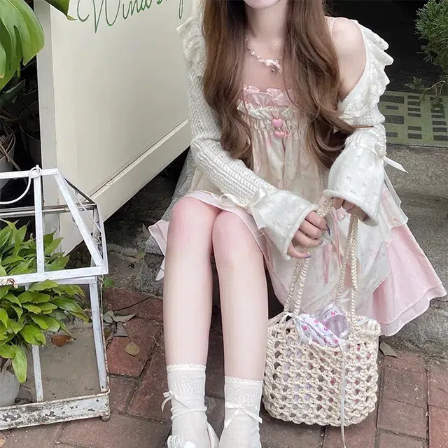 沐晓欣 碎花甜美可爱风蝴蝶印花少女感海边度假气质优雅日常通勤小个子乖乖女穿搭舒适时尚简约百搭不规则短裙吊带连衣裙 女款